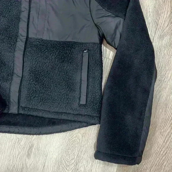 The North Face Girls’ Fleece Jacket, Large (Size 12) - Picture 4 of 12